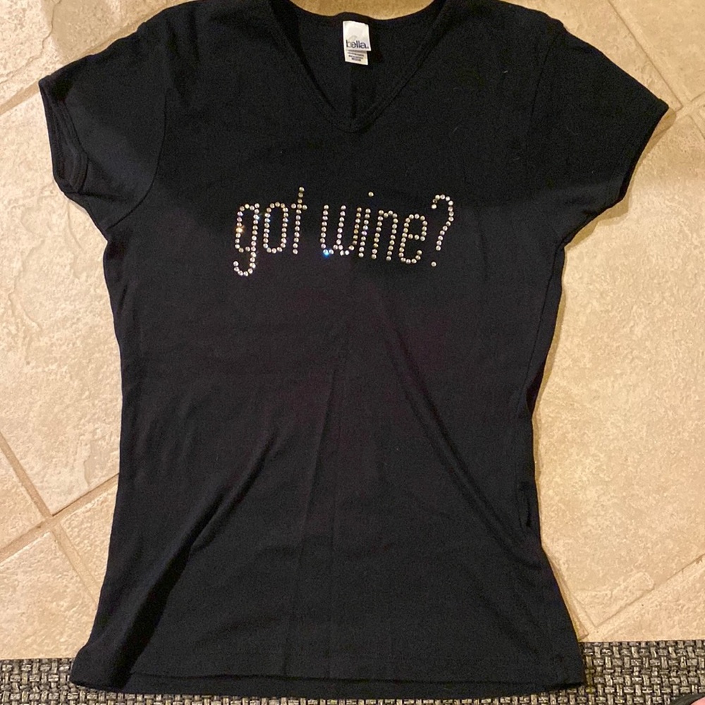 GOT WINE T-shirt like New never worn Medium